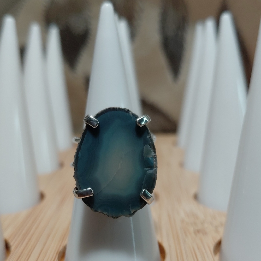 Elegant Silver and Blue Agate Ring